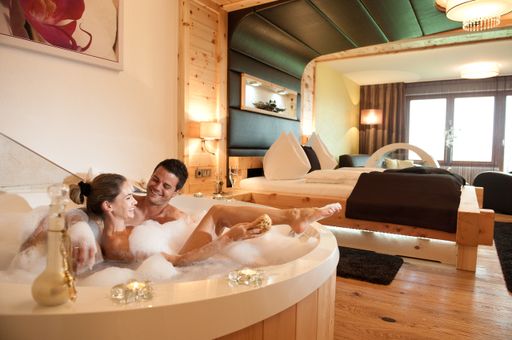 Vorschau Bild von Kuschel- & Wellnesshotel Winzer in St. Georgen im
Attergau, luxuriöse Romantik! Langjähriger Kunde auf
www.Kuscheln-Romantik.com