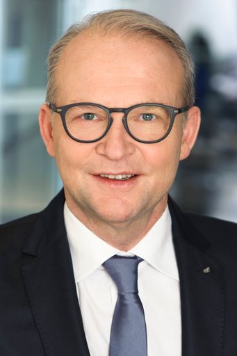 Reinhard Gojer, Vorstand der DONAU Versicherung für Schaden