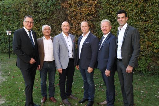 Gruppenbild des neuen Präsidiums der Freiheitlichen Wirtschaft NÖ
mit FW-BO KommR Bgm. Matthias Krenn und FPÖ-gf LO LAbg. Udo
Landbauer