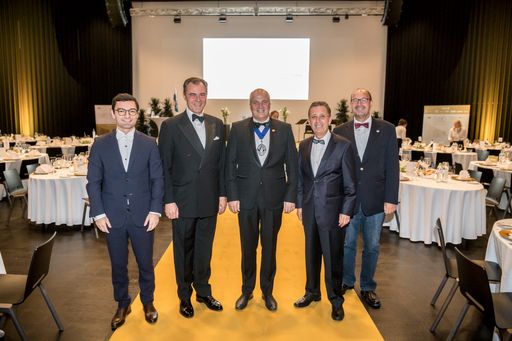 Vorschau Bild von Narek Arakelyan (FIABCI Generalsekretär), Eugen
Otto (Präsident FIABCI Austria) Assen Makedonov (Weltpräsident
FIABCI) sein Vorgänger Kirkor Ajderhanyan (Weltpräsident 2016-2017)
Thomas Henle (Präsident FIABCI Schweiz) (vlnr)