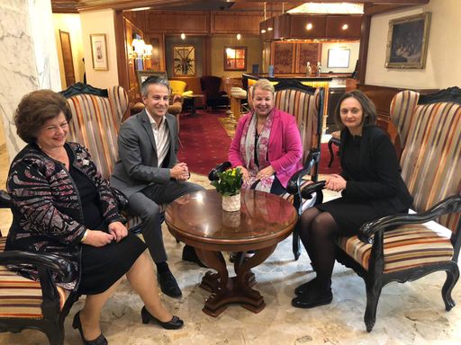 Sozialministerin Beate Hartinger-Klein beim Treffen
mit der russischen Vizesozialministerin Svetlana Petrova in Graz