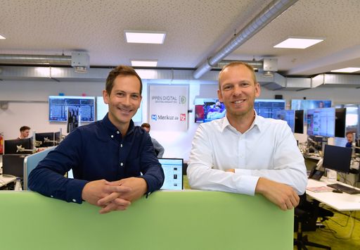  Tobias Oberascher und Markus Knall in der Zentralredaktion von
Ippen Digital.