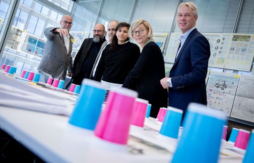 Spiegel Online, Berliner Morgenpost und Ellery Studio/IKEM setzen
sich beim dpa-infografik award 2018 durch. Weiterer Text über ots
und www.presseportal.de/nr/8218 / Die Verwendung dieses Bildes ist
für redaktionelle Zwecke honorarfrei. Veröffentlichung bitte unter
Quellenangabe: "obs/dpa Deutsche Presse-Agentur GmbH/Kay
Nietfeld/dpa"