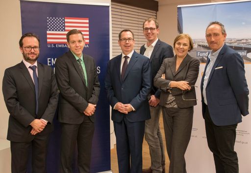  Markus Schweiger, Marshallplan-Jubiläumsstiftung,
Kevin Lobdell, University of Colorado Boulder, Daniel S. Mattern, US
Embassy, Stephan Kropf, Fundraising Verband Austria, Karin
Schmid-Gerlich, US Embassy und Günther Lutschinger, Fundraising
Verband Austria (v.l.n.r.)
