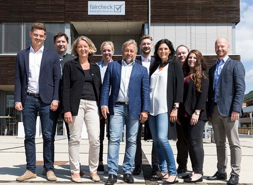 Vorschau Bild von faircheck wurde 2005 von Peter und Andrea Winkler
gegründet. Der Hauptsitz befindet sich in Stattegg bei Graz.
Österreichweit sind über 25 Schadenregulierer für faircheck im
Einsatz.