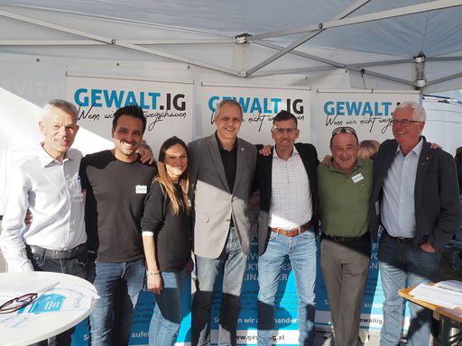 Vorschau Bild von Dr. Arno Weber, Mag. Andreas Hekel, B.A. Daniela
Hekel, Ltr MCI Dep. & Studiengänge Non Profit - , Sozial- &
Gesundheitsmanagement FH-Prof. Dr. Siegfried Walch, Generalmanager
Wacker Innsbruck Alfred "Ali" Hörtnagl, Vzlt Dietmar Auer und MSc
Bundesliga Chef Gerhard Stocker.