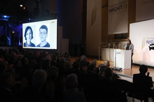 VDZ Award for Jan Kuciak. Weiterer Text über ots und
www.presseportal.de/nr/105327 / Die Verwendung dieses Bildes ist für
redaktionelle Zwecke honorarfrei. Veröffentlichung bitte unter
Quellenangabe: "obs/Ringier Axel Springer Media AG/RASMAG"