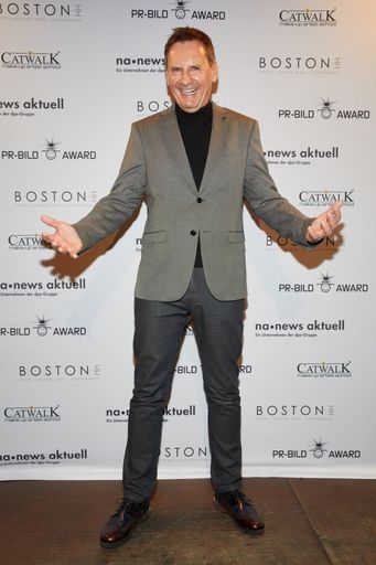  Verleihung PR-Bild Award 2018 am 08.11.2018 im Grunspan in
Hamburg. news aktuell zeichnet zum 13. Mal die besten PR-Bilder des
Jahres aus Deutschland, Österreich und der Schweiz aus. Im Bild:
Peter Illmann, Moderator »Formel eins« Foto: Georg Wendt Weiterer
Text über ots und www.presseportal.de/nr/6344 / Die Verwendung
dieses Bildes ist für redaktionelle Zwecke honorarfrei.
Veröffentlichung bitte unter Quellenangabe: "obs/news aktuell
GmbH/Georg Wendt"