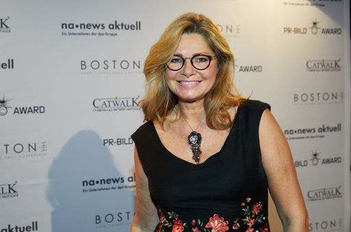 Vorschau Bild von Verleihung PR-Bild Award 2018 am 08.11.2018 im Grunspan in
Hamburg. news aktuell zeichnet zum 13. Mal die besten PR-Bilder des
Jahres aus Deutschland, Österreich und der Schweiz aus. Im Bild:
Maren Gilzer, Moderatorin. Foto: Georg Wendt Weiterer Text über ots
und www.presseportal.de/nr/6344 / Die Verwendung dieses Bildes ist
für redaktionelle Zwecke honorarfrei. Veröffentlichung bitte unter
Quellenangabe: "obs/news aktuell GmbH/Georg Wendt"