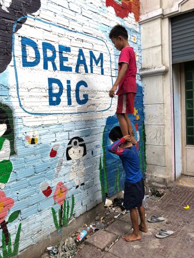 Vorschau Bild von Der gemeinnützige Verein Mini Molars Cambodia gewinnt den PR-Bild
Award 2018. Mit dem Foto »Dream Big« konnte sich die Hamburger NGO
gegen rund 1.000 Bewerbungen durchsetzen. "obs/news aktuell
GmbH/Anton Bass» Weiterer Text über ots und
www.presseportal.de/nr/6344 / Die Verwendung dieses Bildes ist für
redaktionelle Zwecke honorarfrei. Veröffentlichung bitte unter
Quellenangabe: "obs/news aktuell GmbH/Anton Bass"