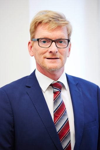 Vorschau Bild von Michael Holubowsky, Bereichsleiter DOROTHEUM Pfand,
führt neuen Service "Fahrrad Pfand" ein.