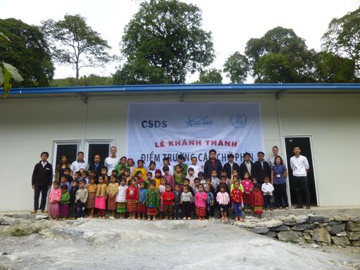 Vorschau Bild von Gruppenfoto mit dem öst. Botschafter in Ha Giang