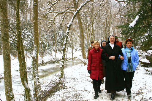  Kultur, Begegnung, Glaube zur Weihnachtszeit in
wohltuender Gemeinschaft und Inspiration zum Jahreswechsel im
Klösterreich. Klösterreich-Gutscheine als Weihnachtsgeschenk sind
erhältlich bei Klösterreich unter
https://www.kloesterreich.at/gutschein/.