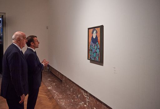  Französischer Staatspräsident Emmanuel Macron und
Etienne Davignon, BOZAR vor dem Portrait Johanna Staude von Gustav
Klimt