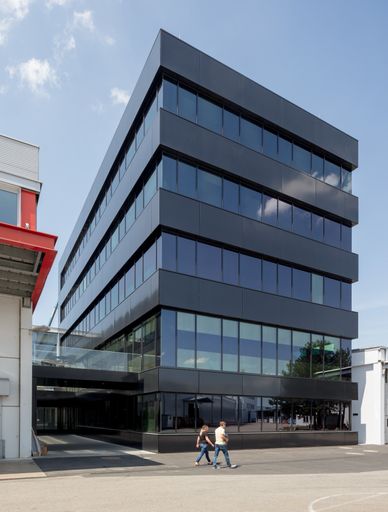 Vorschau Bild von Das Gemba Support Center (GSC) am Standort Wels
wurde nach höchsten Energiemaßstäben errichtet und mit dem Energie
Star 2018 des Landes Oberösterreich ausgezeichnet.