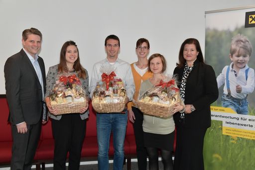  Preisübergabe 2018, v.l.n.r.: Andreas Kabela (SV
Österreich), Barbara Manas (RBI), Stefan Altenburger (RBI), Agnes
Dersch (RBSK), Annemarie Haydn (RLB-NOE) sowie Andrea Sihn-Weber
(RBI)