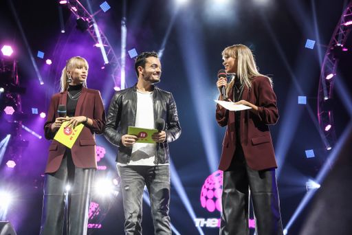 Vorschau Bild von Lisa & Lena moderieren gemeinsam mit Giovanni Zarrella THE DOME
in der König-Pilsener-Arena in Oberhausen und sorgen für
Begeisterungsstürme bei den Zuschauern. Alle Highlights aus dem
Live-Event gibt es am 1. Dezember, ab 18:10 Uhr bei RTL II zu sehen.
Weiterer Text über ots und www.presseportal.de/nr/6605 / Die
Verwendung dieses Bildes ist für redaktionelle Zwecke honorarfrei.
Veröffentlichung bitte unter Quellenangabe: "obs/RTL II/©Markus
Nass"
