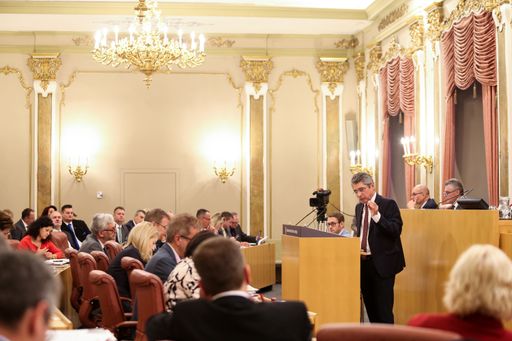 Vorschau Bild von Debatte um das Landesbudget 2019 im Oö. Landtag