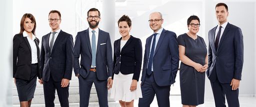  Das neue LeitnerLaw Team mit Sitz in Linz, Wien und
Graz. Im Bild v.l.n.r.: Dr., LL.M. Stefanie Steiner, MMMag. Dr.
Johannes Edthaler, Mag. Guntram Bickel, MMag. Dr. Nikola
Leitner-Bommer, Mag. Mario Schmieder, MMag.Sigrid Egger, Dr. Vedran
Obradović