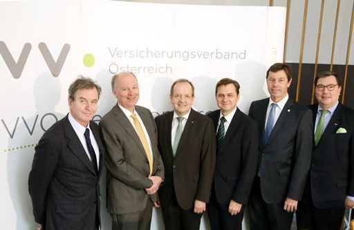 Vorschau Bild von https://www.apa-fotoservice.at/galerie/14497 Im Bild 
v.l.n.r.: Direktor der Zentralanstalt für Meteorologie und Geodynamik 
Dr. Michael Staudinger, Direktor des KFV Dr. Othmar Thann, VVO-
Präsident Vorstandsvorsitzender KR Mag. Dr. Othmar Ederer Mag. Dr. 
Franz Prettenthaler, Direktor LIFE des Joanneum Research, DI Günter 
Liebel, Sektionschef Umwelt & Wasserwirtschaft im Bundesministerium 
für Nachhaltigkeit und Tourismus und Generalsekretär des VVO Prof. Dr.
 Louis Norman-Audenhove