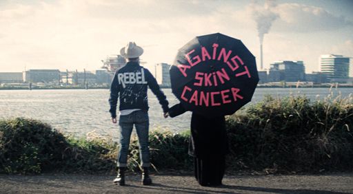 https://www.apa-fotoservice.at/galerie/16951 Ein
Aufruf gegen Fehlvorstellungen über Hautkrebs zu rebellieren.