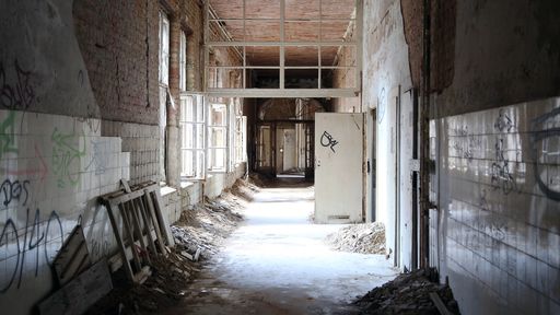 Im Jahr 1898 wurde mit dem Bau der Beelitzer Heilstätten in
Brandenburg begonnen. Heute steht das Gelände unter Denkmalschutz. /
Neue Folgen ab Februar: Serie "Lost Places" startet mit Episode zu
den Beelitzer Heilstätten / Ab 1. Februar freitags ab 20.05 Uhr in
Deutscher Erstausstrahlung auf WELT / Weiterer Text über ots und
www.presseportal.de/nr/13399 / Die Verwendung dieses Bildes ist für
redaktionelle Zwecke honorarfrei. Veröffentlichung bitte unter
Quellenangabe: "obs/WELT/FOTO: © Philipp Otte"