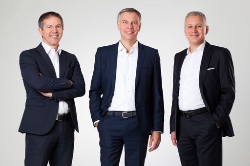 Geschäftsführung der Infina Credit Broker GmbH v.l.n.r: Mag.
Harald Draxl (Controlling, Geschäftsbereich Finanzierungen,
Kooperationspartner und Banken); Christoph Kirchmair, Sprecher der
Geschäftsführung (Strategische Expansion und Vertrieb, HR und
Finanzen, Geschäftsbereich Immobilien); Hagen Luckert
(Unternehmensstrategie, IT und Organisation, Marketing)