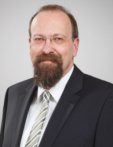 Dipl.-Ing. Christian Gabriel, Leiter des Bereichs
Normung im OVE, wurde in das Standardization Management Board der
IEC gewählt