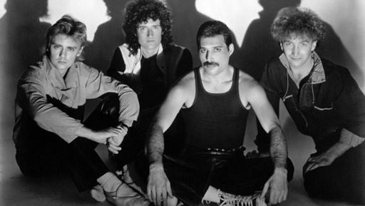 Vorschau Bild von Queen zählt zu den bekanntesten Bands der Welt. Die größten
Erfolge feierte die Band rund um Freddie Mercury in den 80ern. Ihre
Songs werden auch heute noch gefeiert. "Pop Giganten: 80er" am
Montag, 7. Januar 2019, um 22:15 Uhr bei RTL II. © RTL II - Recht
zum Abdruck/Darstellung zeitlich/sachlich beschränkt auf die
Bewerbung der Sendung. Weiterer Text über ots und
www.presseportal.de/nr/6605 / Die Verwendung dieses Bildes ist für
redaktionelle Zwecke honorarfrei. Veröffentlichung bitte unter
Quellenangabe: "obs/RTL II"