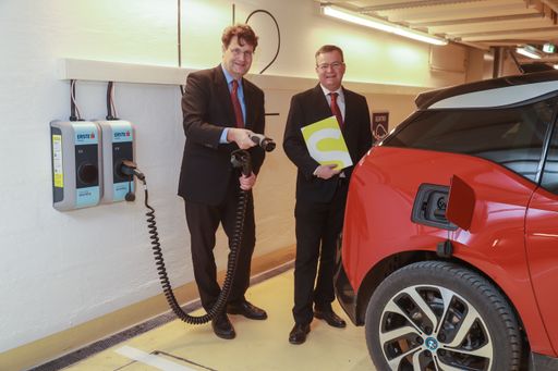 Markus Posch, Leiter von Group Human Resources bei
Erste Group und Michael-Viktor Fischer, Geschäftsführer SMATRICS