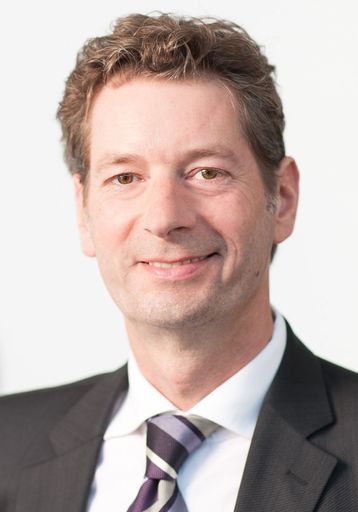Matthias Baldermann, 53, Technikvorstande von
Hutchison Drei Austria GmbH, Wien ist neuer FMK-Präsident