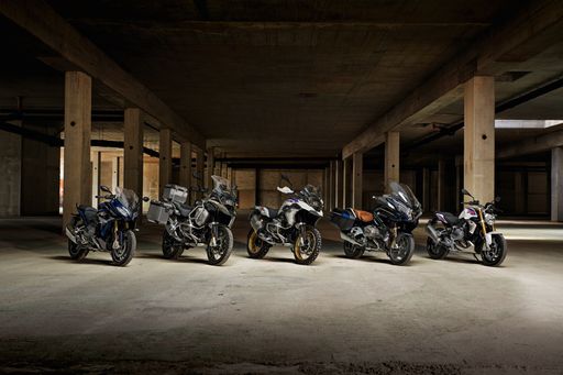 BMW Motorrad verbucht 2018 den achten Absatzrekord in Folge. BMW
S 1000 RR. Weiterer Text über ots und www.presseportal.de/nr/28255 /
Die Verwendung dieses Bildes ist für redaktionelle Zwecke
honorarfrei. Veröffentlichung bitte unter Quellenangabe: "obs/BMW
Group"