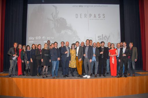 Darsteller und Produktionscrew der Sky Original
Production "Der Pass"