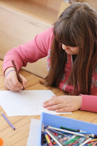 Ob malen oder basteln – kreativ zu sein und dabei
großen Spaß zu haben ist fixer Bestandteil im Förderprogramm von
SOS-Kinderdorf.