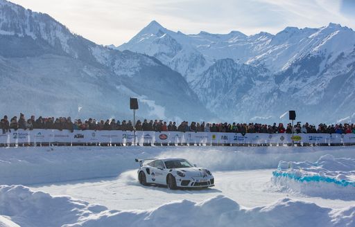 Traumhafte Kulisse, Profirennfahrer,
Top-Rallyeautos und 8.000 Zuschauer beim GP ICE RACE am 19. und 20.
Jänner in Zell am See-Kaprun