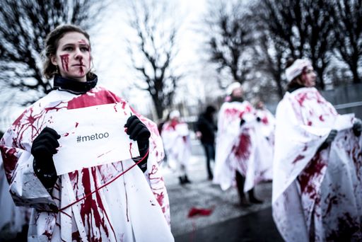 Vorschau Bild von Gemeinsame Aktion der Frauenorganisationen am
Ballhausplatz setzt ein unmissverständliches Zeichen für ein Ende
der Gewalt an Frauen