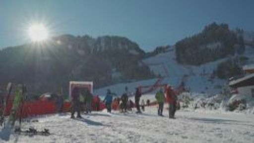 Im Rahmen der Hahnenkamm-Rennen präsentierte
Mastercard den zweiten Mountain Peak Summit. Im Fokus standen -
neben Wintersport am Nachmittag - die Digitalisierung im Tourismus
und deren Bedeutung für den Wirtschaftsstandort Österreich. Zum 23.
Jänner diskutierten TourismusvertreterInnen und ExpertInnen aus den
Bereichen Digitalisierung und Payment über die Chancen und
Entwicklungen der fortschreitenden Digitalisierung und die Rolle des
Payments im Tourismus.