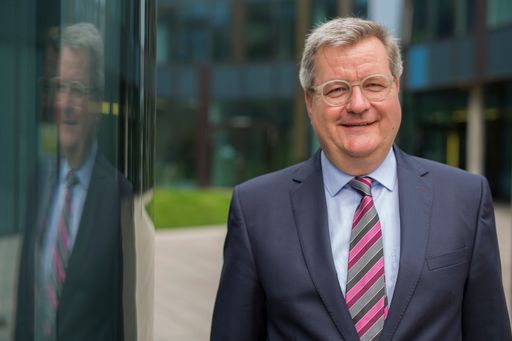Wolfgang Andiel erneut zum Präsident des OeGV
gewählt