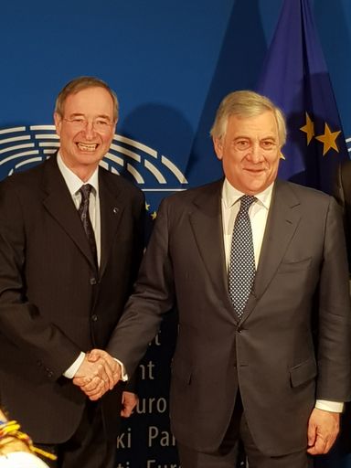 Präsident der Europäischen Wirtschaftskammern
EUROCHAMBRES, Christoph Leitl, und der Präsident des Europäischen
Parlaments, Antonio Tajani