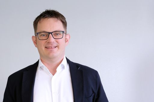 Vorschau Bild von Portrait Thorsten Behrens, Projektleiter Watchlist
Internet