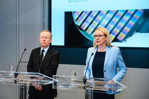 Vorschau Bild von Schramböck: Standort auf Erfolgskurs
