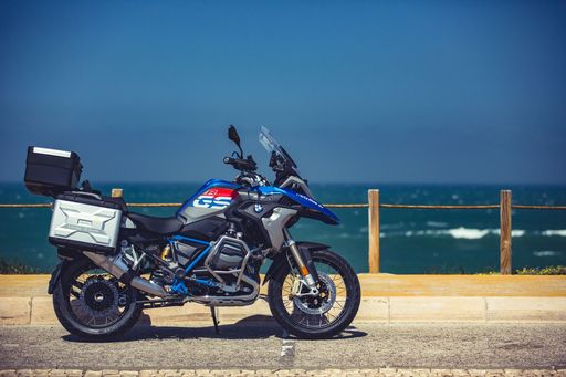 Vorschau Bild von Beispielfoto Hertz Ride Motorrad 2