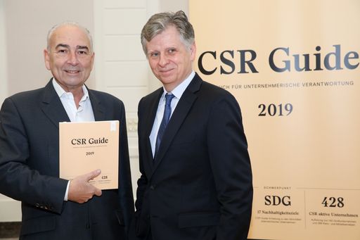 https://www.apa-fotoservice.at/galerie/17431 Im Bild vlnr:
Germanos Athanasiadis und Michael Fembek (Herausgeber CSR Guide)