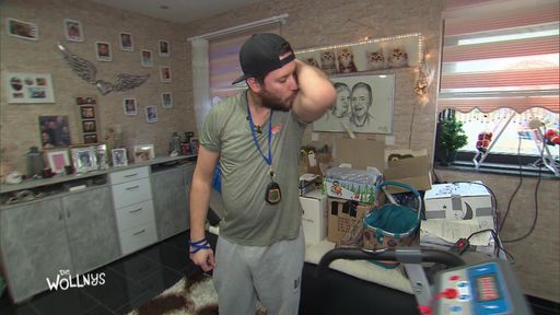 Vorschau Bild von Neben einer Ernährungsumstellung für die ganze Familie steht auch
ein Bewegungsprogramm auf Silvias Plan. Sie hat ein Laufband
bestellt und ernennt Flo zum Personaltrainer der Großfamilie. "Die
Wollnys - Eine schrecklich große Familie!": Neue Folge am Mittwoch
um 20:15 Uhr bei RTL II. © RTL II - Recht zum Abdruck/Darstellung
zeitlich/sachlich beschränkt auf die Bewerbung der Sendung. Weiterer
Text über ots und www.presseportal.de/nr/6605