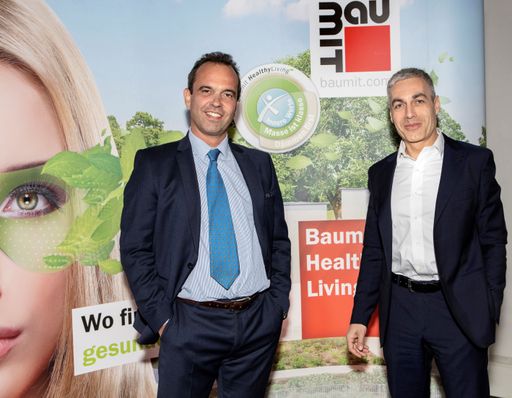  Baumit wächst in Europa und in Österreich
(v.li.n.re.): Mag. Robert Schmid, Geschäftsführer der Baumit
Beteiligungen GmbH und Mag. Georg Bursik, Geschäftsführer der Baumit
GmbH, freuen sich über das Rekordjahr 2018