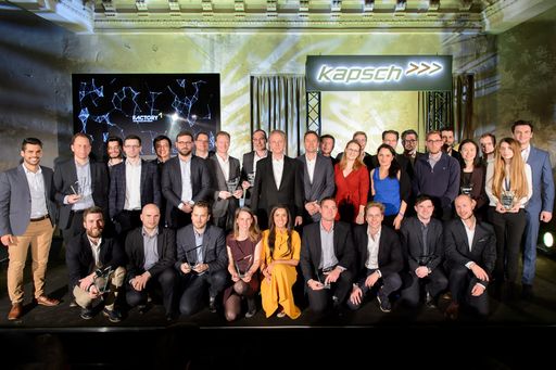 Das Factory1 Team von Kapsch gemeinsam mit den teilnehmenden
Start-ups.