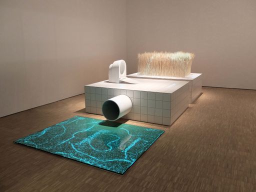 Vorschau Bild von Installationsansicht des offiziellen
österreichischen Beitrags „CIRCULAR FLOWS. The Toilet Revolution!“
Eine Installation von EOOS, beauftragt und kuratiert vom MAK –
Museum für angewandte Kunst, Wien, XXII Triennale di Milano 2019