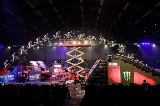 Vorschau Bild von Weltpremiere beim ausverkauften Masters of Dirt Total Freestyle
Tour Start in Klagenfurt!