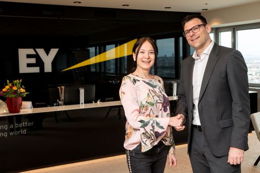 Mag. Gaby Sonnbichler, GF Österreichische
Krebshilfe Wien und Mag. Gunther Reimoser, Country Managing Partner
EY Österreich