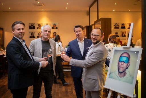  Fleming's Selection Hotel Direktor Martin Sperl,
Künstler Freddy Langer, Fleming's CEO Hartmut Schröder & Gastgeber
Sascha Stöckl (v.l.n.r)
